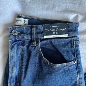 NWT Abercrombie Slim Straight Curve Love Jeans 28 Short